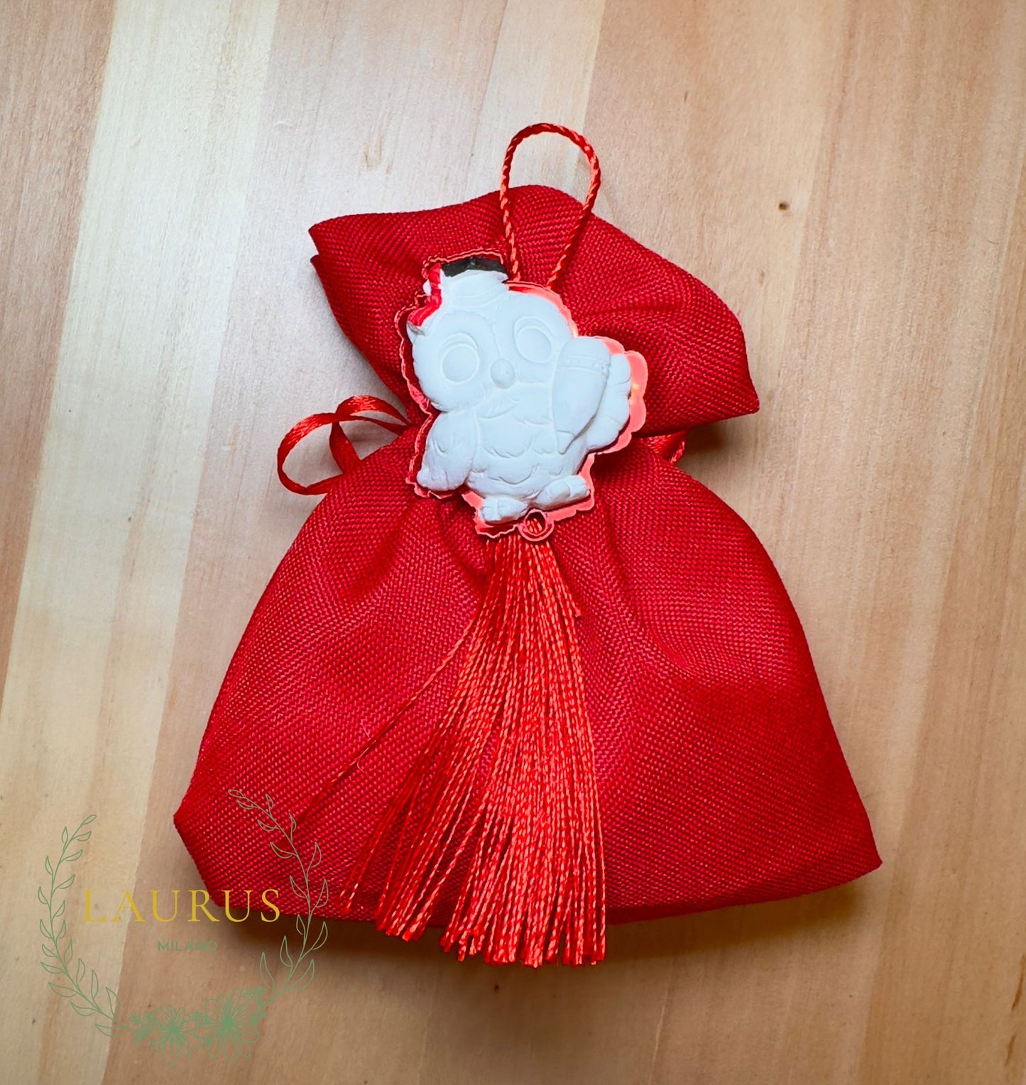 Bomboniera Laurea - sacchetto cotone rosso con gufetto bianco e nappina