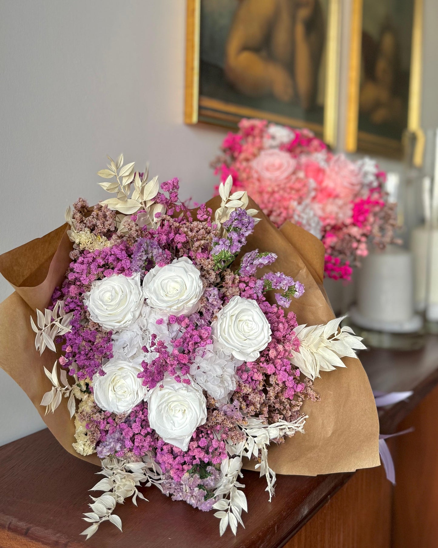 Bouquet di Fiori Stabilizzati Bianchi e Lilla