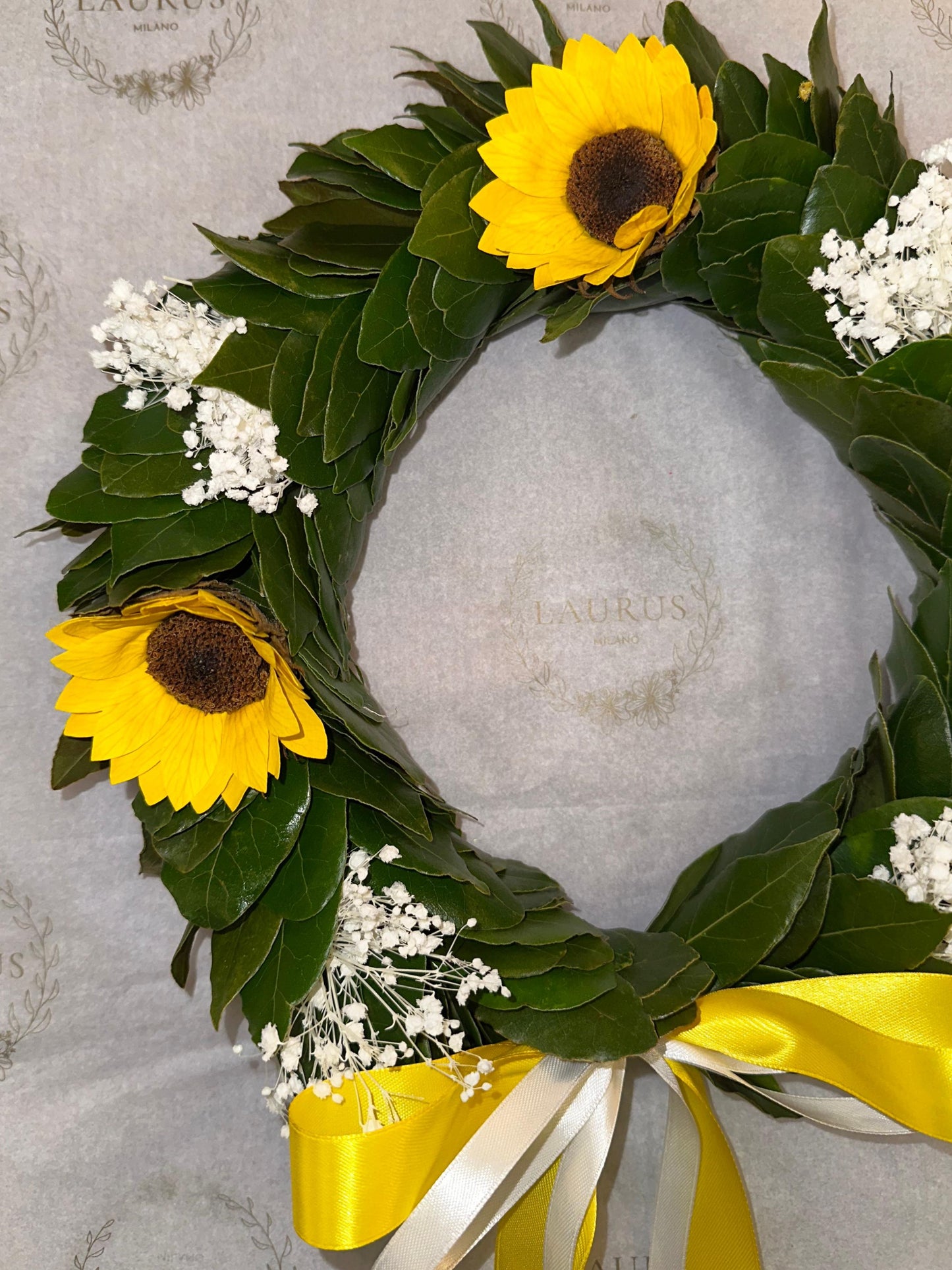 Corona d'Alloro - Girasoli e Gypsophila