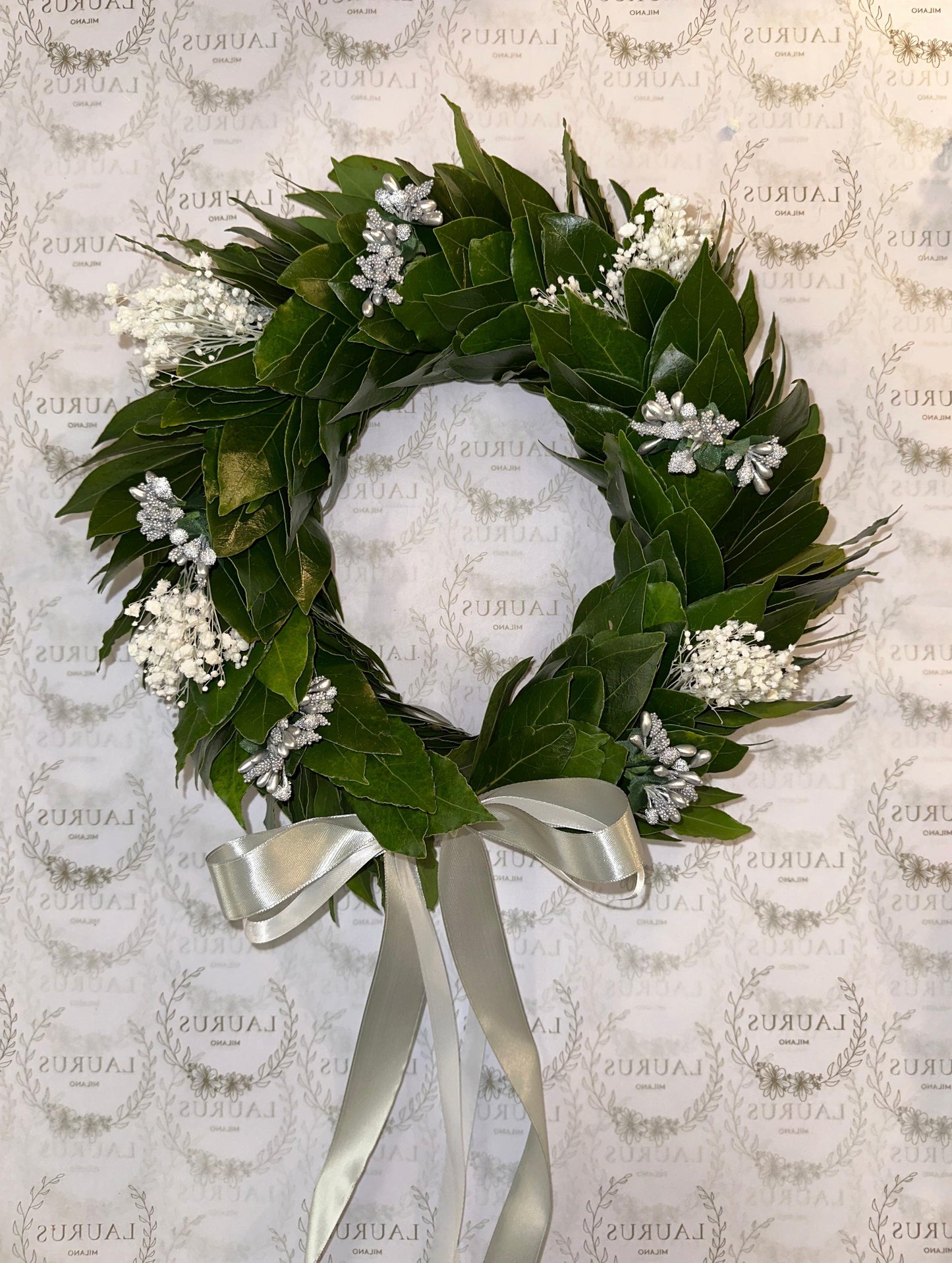 Corona d'Alloro - Gypsophila e mini Bacche argento