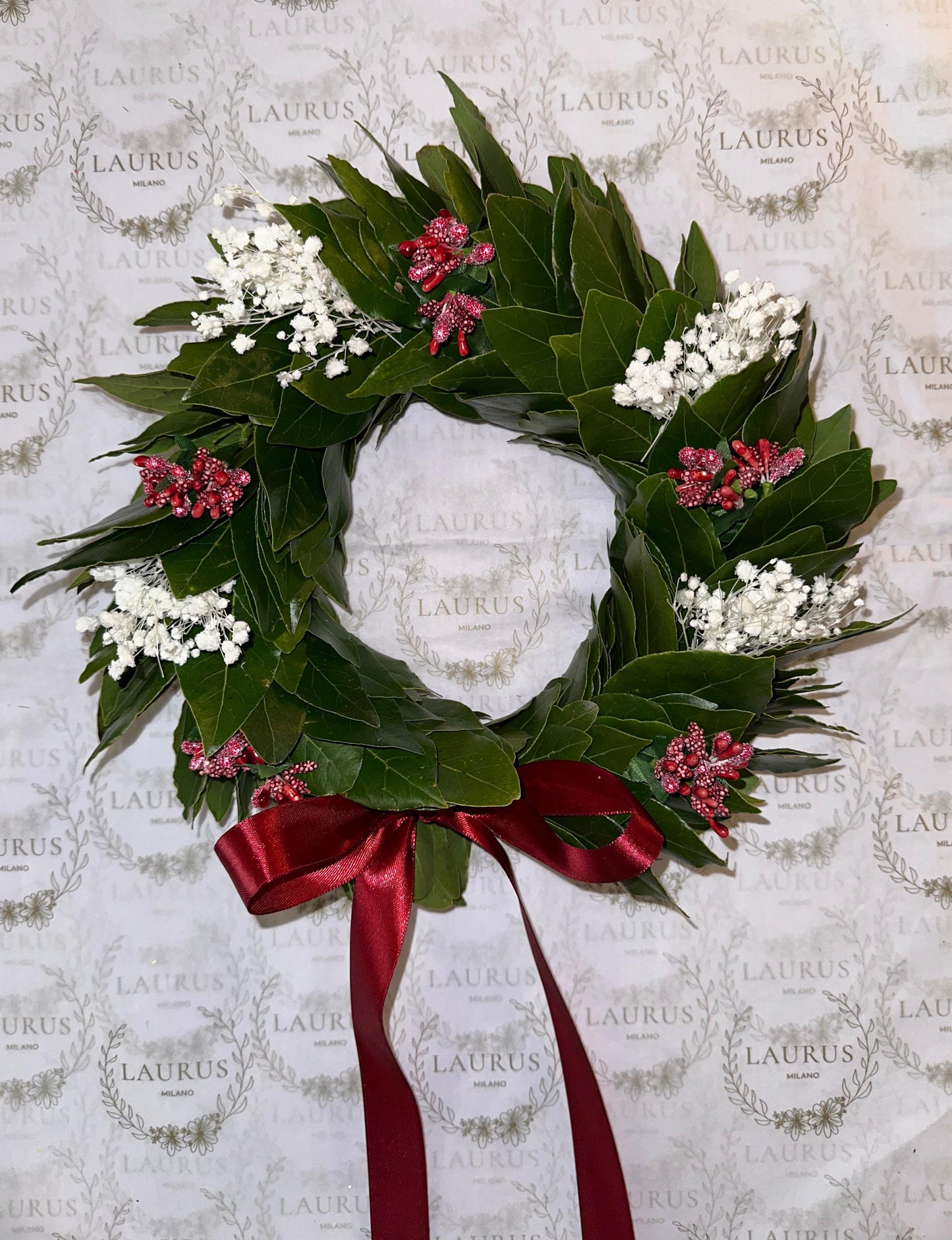 Corona d'Alloro - mini Bacche bordeaux e Gypsophila