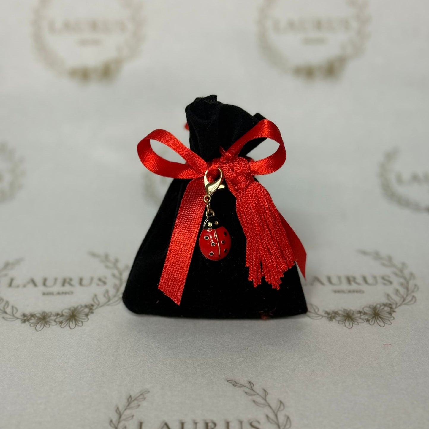 Bomboniera Laurea - sacchetto piccolo in velluto nero