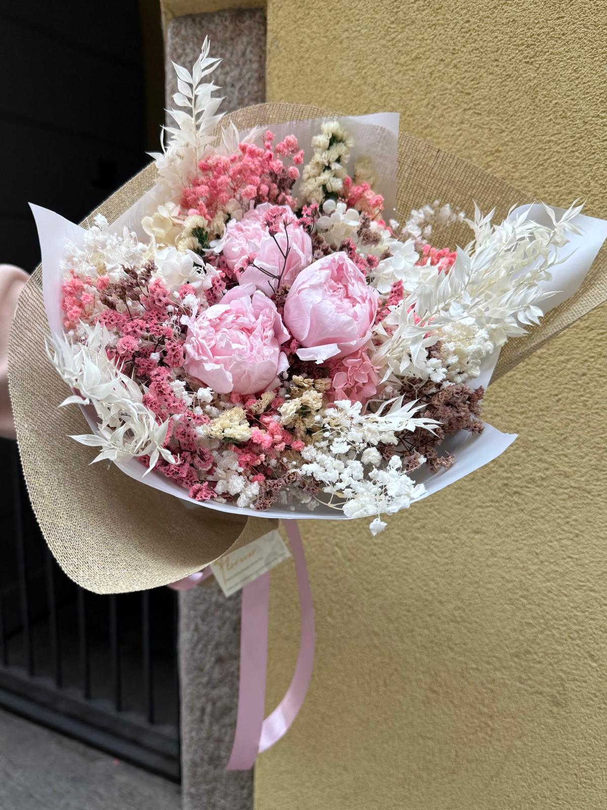 Bouquet di Fiori Stabilizzati con Peonie Rosa
