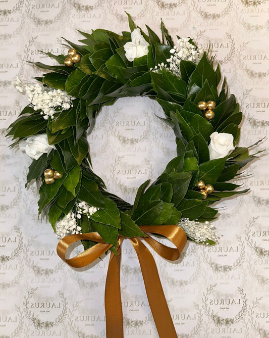 Corona d'Alloro - Gypsophila, Bacche oro e Rose bianche