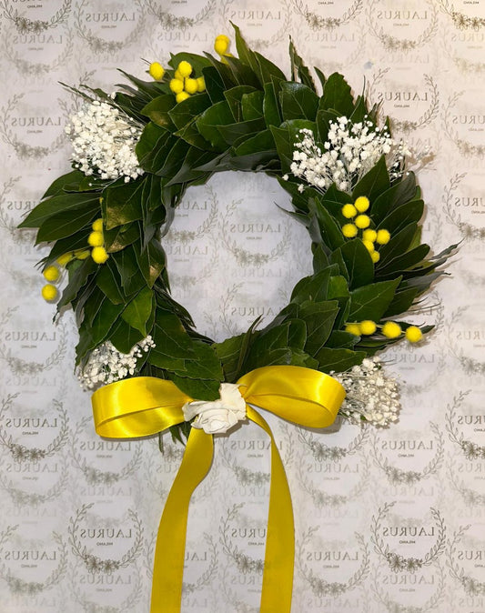 Corona d'Alloro - Mimose, Gypsophila e Rosa stabilizzata sul fiocco