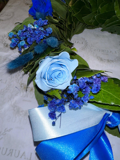 Corona d'Alloro - Rose blu e azzurre, Gypsophila e Pampas blu